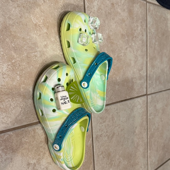 CROCS Green and Blue Tie-Dye Clogs - Picture 4 of 7